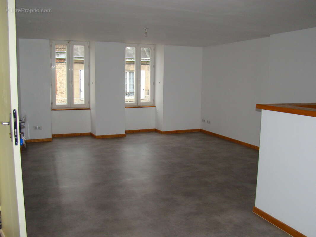 Appartement à DUN-LE-PALESTEL