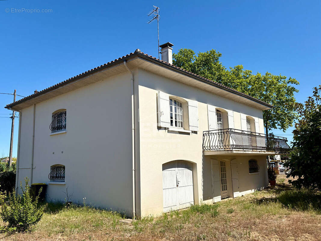 Maison Pineuilh 7 pièces, 180 m2 habitable, 5 chambres, garage,  à pied de la ville et de la gare - photo 3