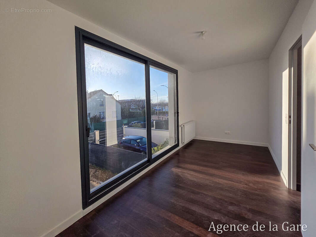 Maison à SARTROUVILLE