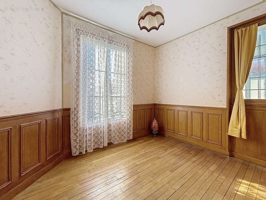 Maison à COULOMMIERS