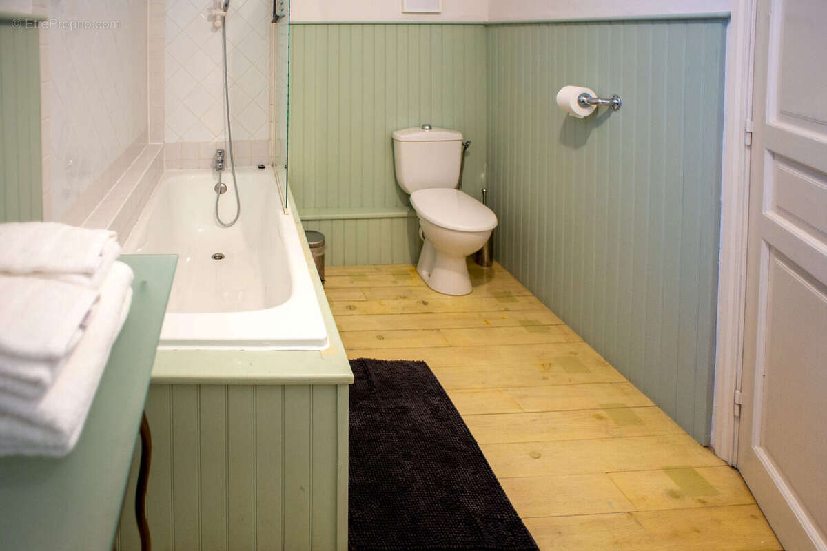 bathroom - Maison à MONTREAL