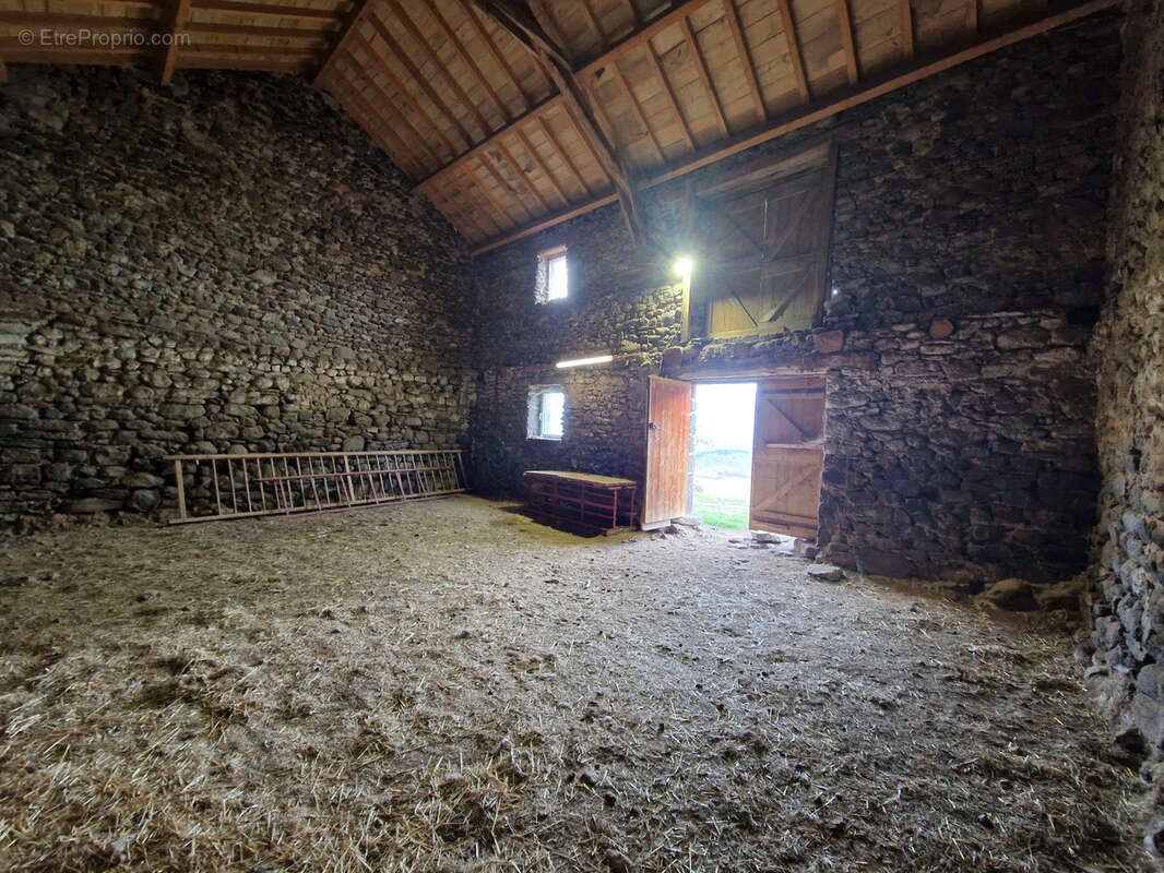 Maison à AURIAC-L'EGLISE