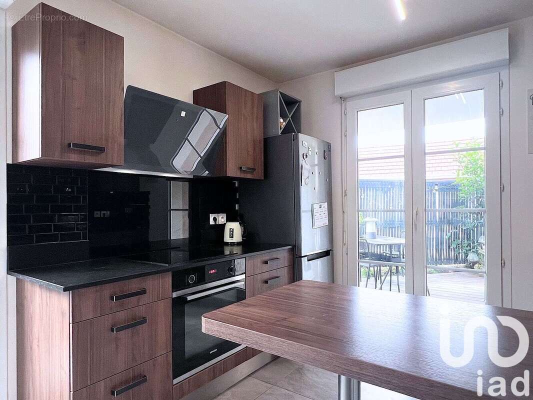 Appartement 61 m² à Villeneuve-Saint-Denis  - photo 7