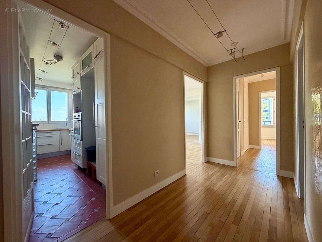 Appartement à PARIS-20E