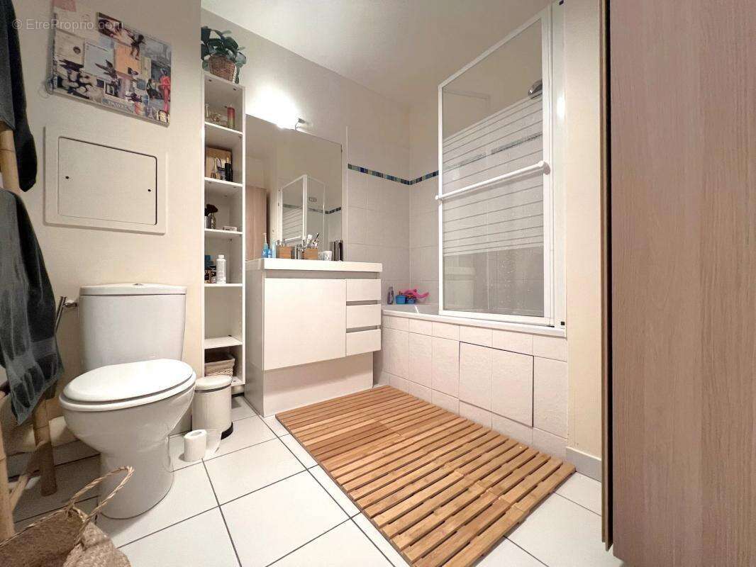 Appartement à LES CLAYES-SOUS-BOIS