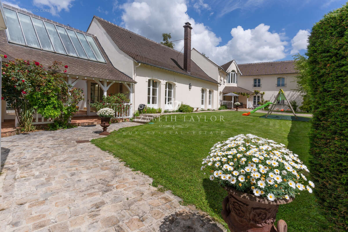 Maison à NOISY-LE-ROI