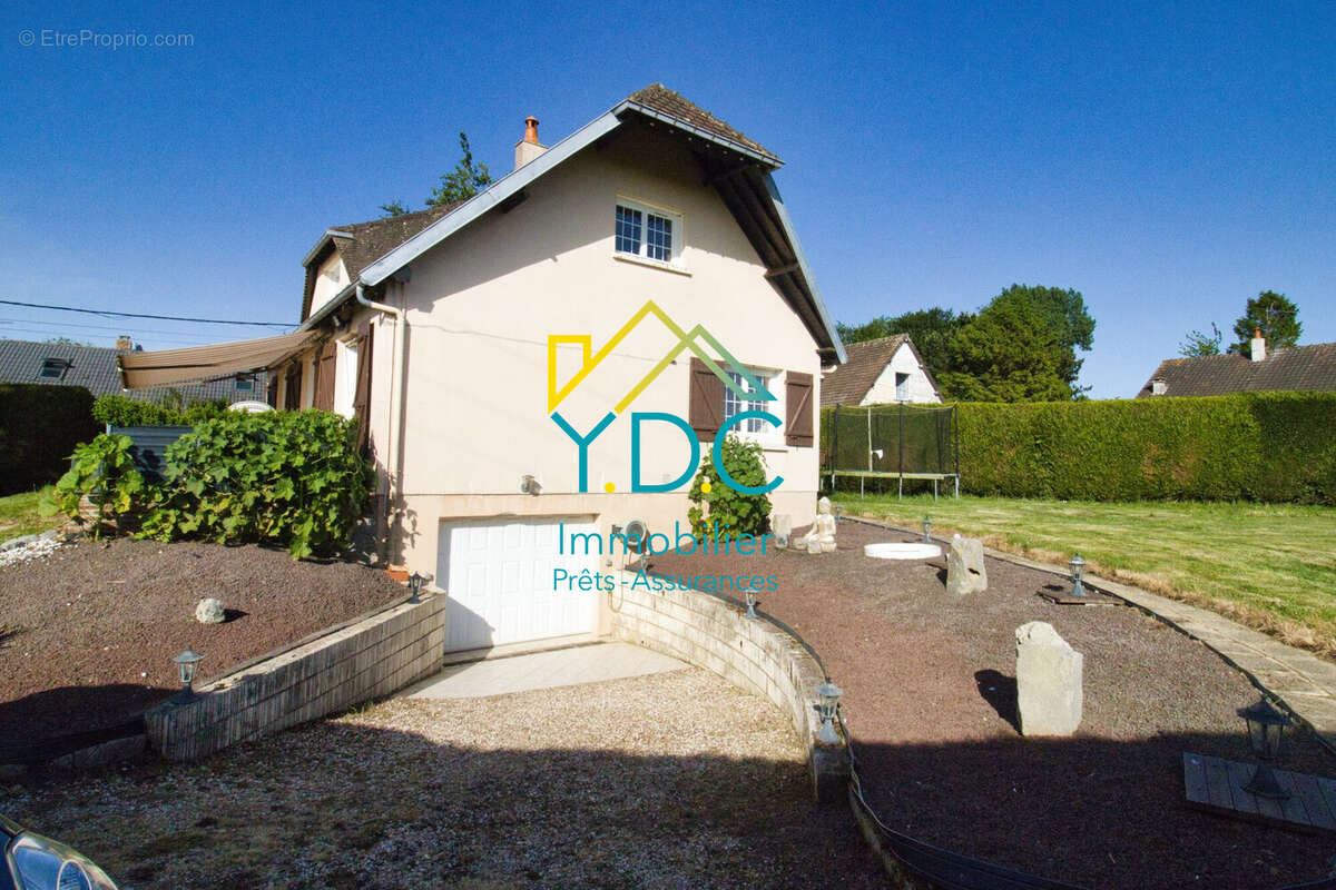 Maison à YERVILLE