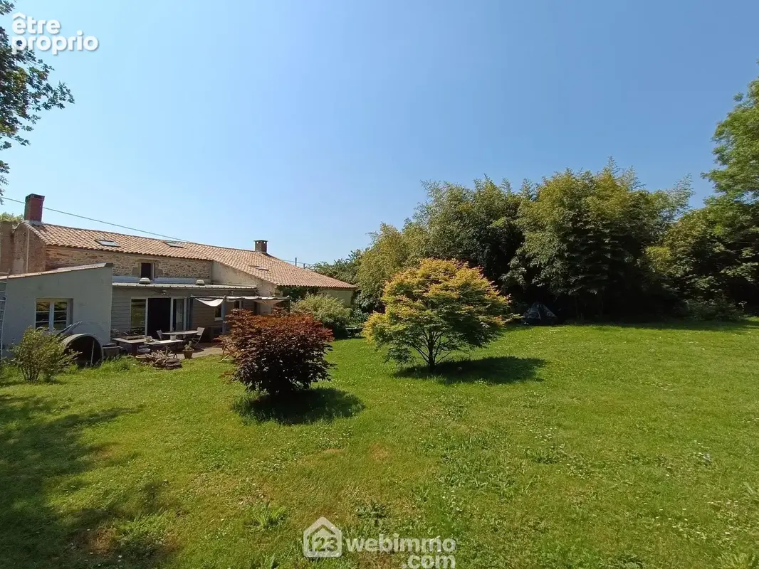Maison 6 pièces 219 m² à vendre à Les Clouzeaux (85430) - photo 10