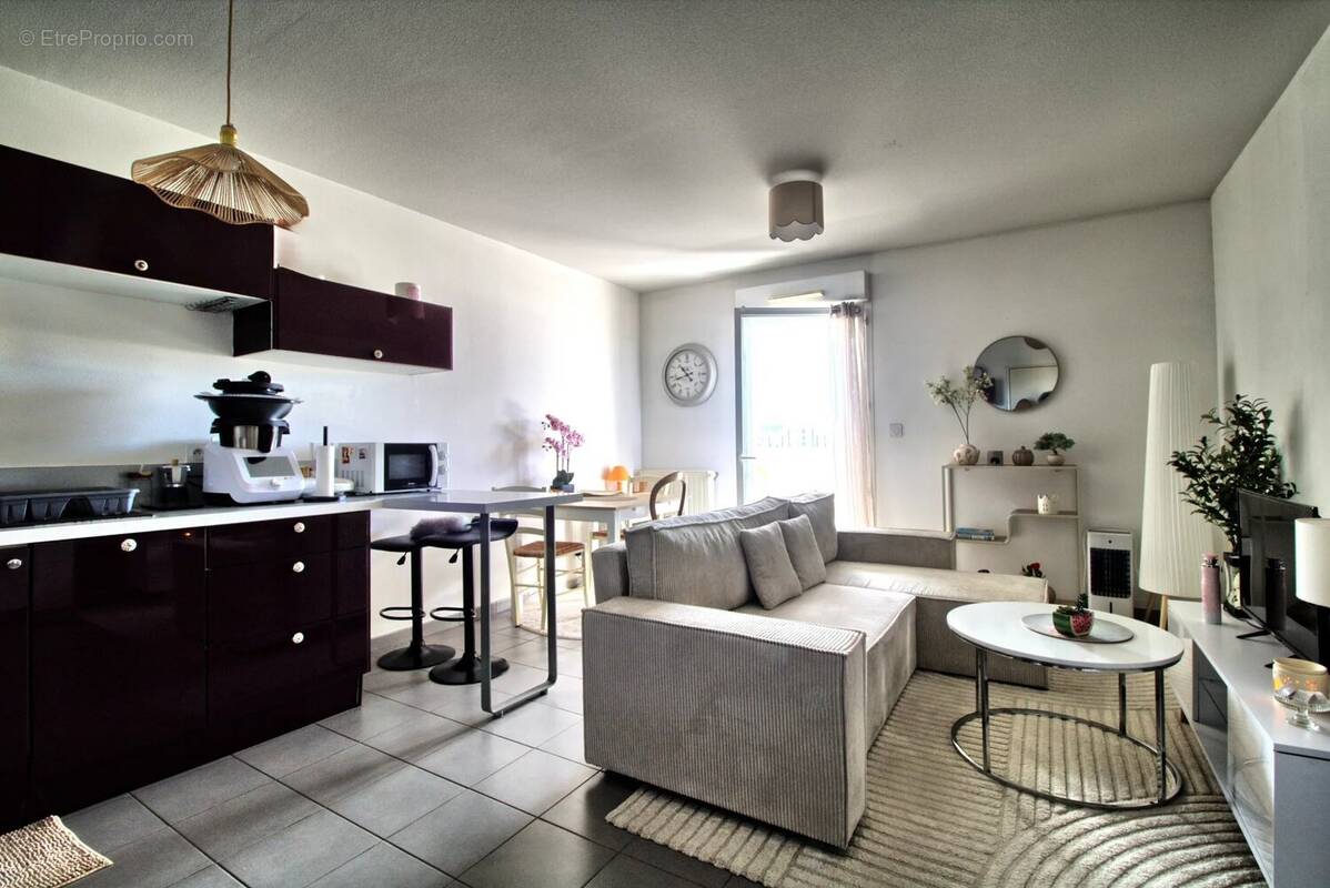 Appartement à MARSEILLE-3E