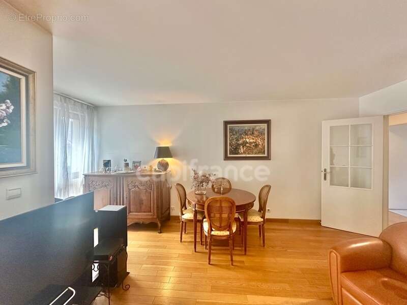 Appartement à MAISONS-LAFFITTE