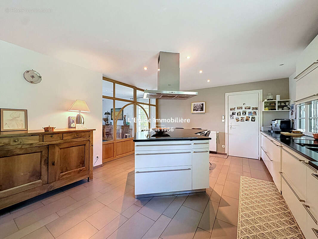 A vendre maison caluire 256 m² utiles proximite commerces et transports - photo 4