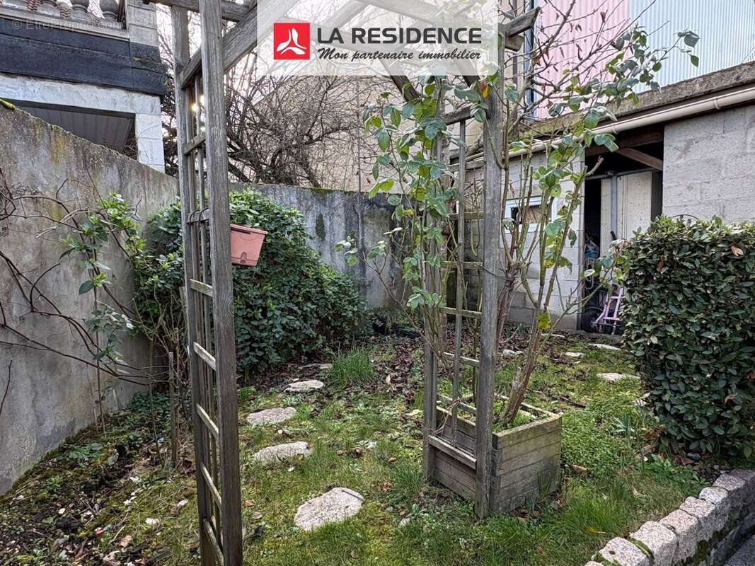 Maison à MONTIGNY-LES-CORMEILLES