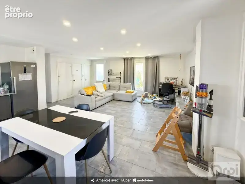 FLEURANCE, maison rénovée avec garage et jardin - photo 5