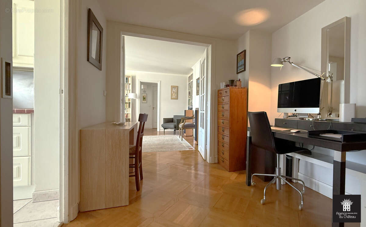 Appartement à VERSAILLES