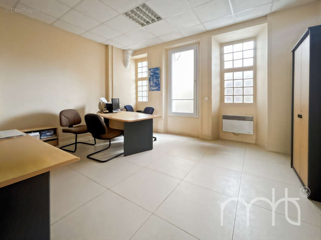 Commerce à COLOMBES