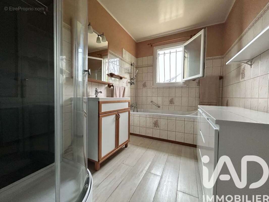 Maison 125 m² à La Trinite-Du-Mont  - photo 7