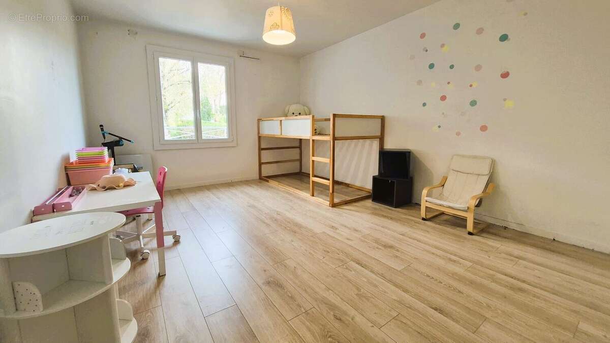 Maison à AULNAY-SUR-MAULDRE