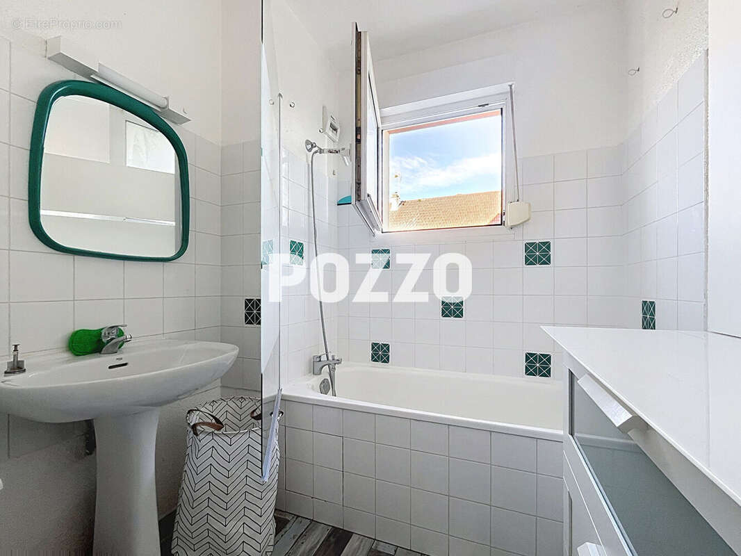 Appartement à SAINT-PAIR-SUR-MER