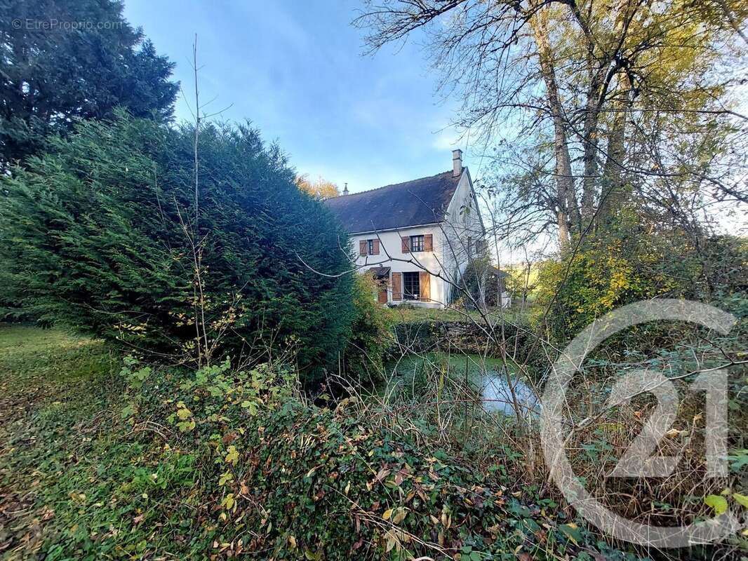 Maison à ETAIS-LA-SAUVIN