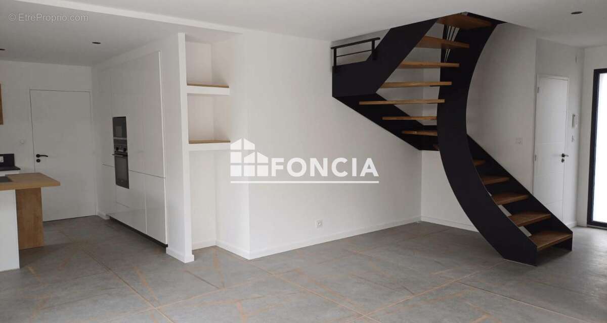 Maison à CHARTRES-DE-BRETAGNE