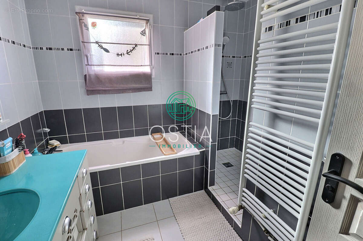 Maison à LA GRAND-CROIX