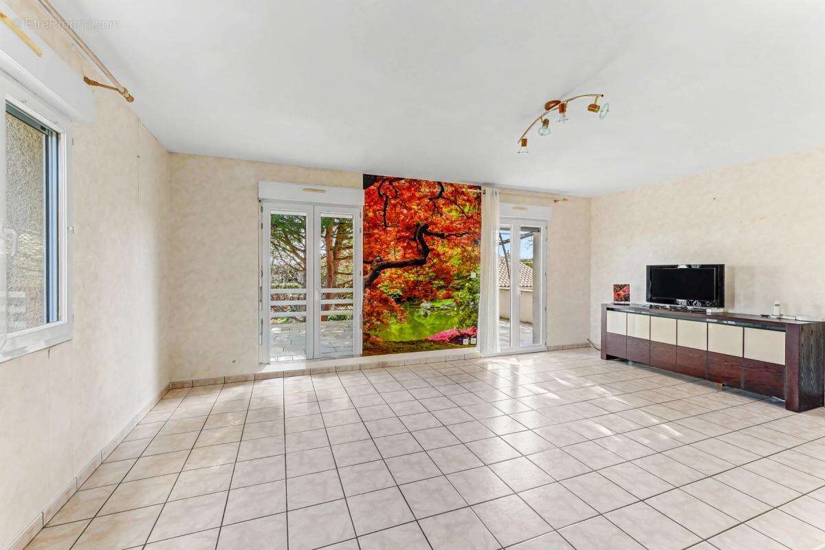 Maison à DREMIL-LAFAGE