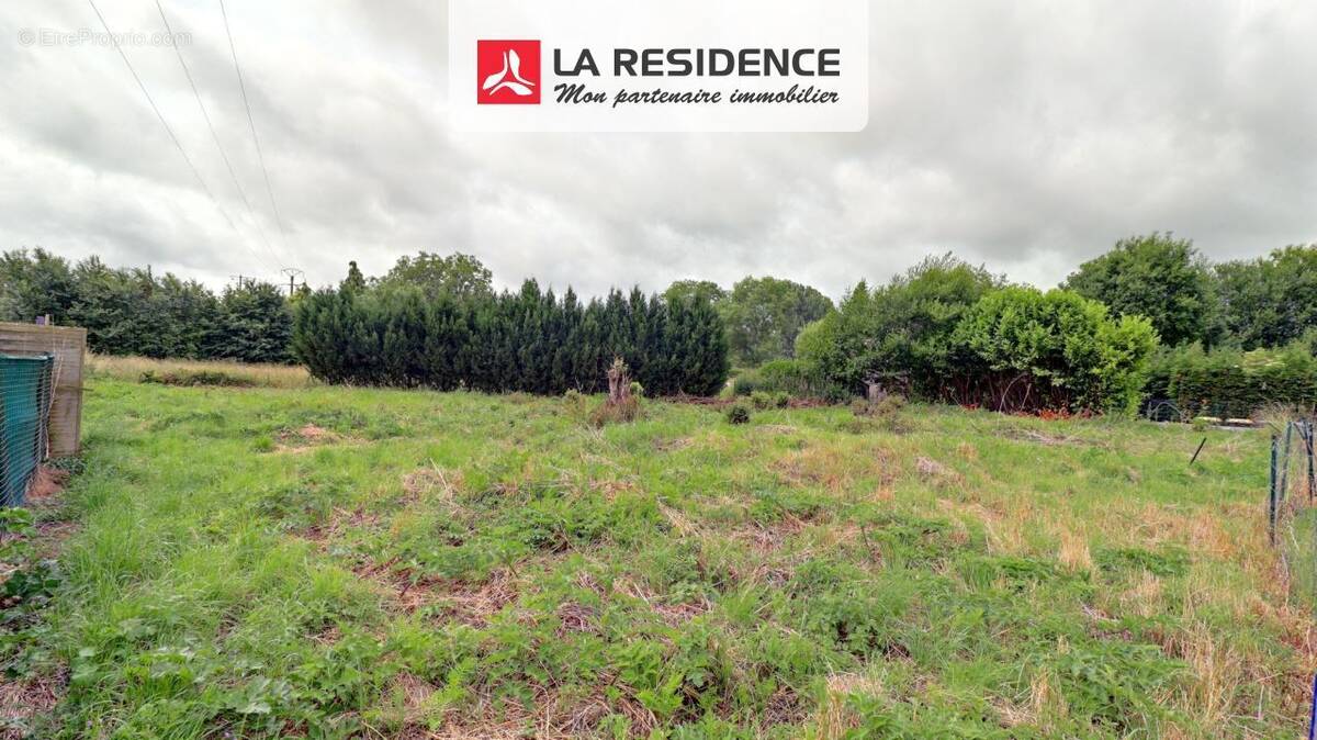 Terrain à ETREPAGNY
