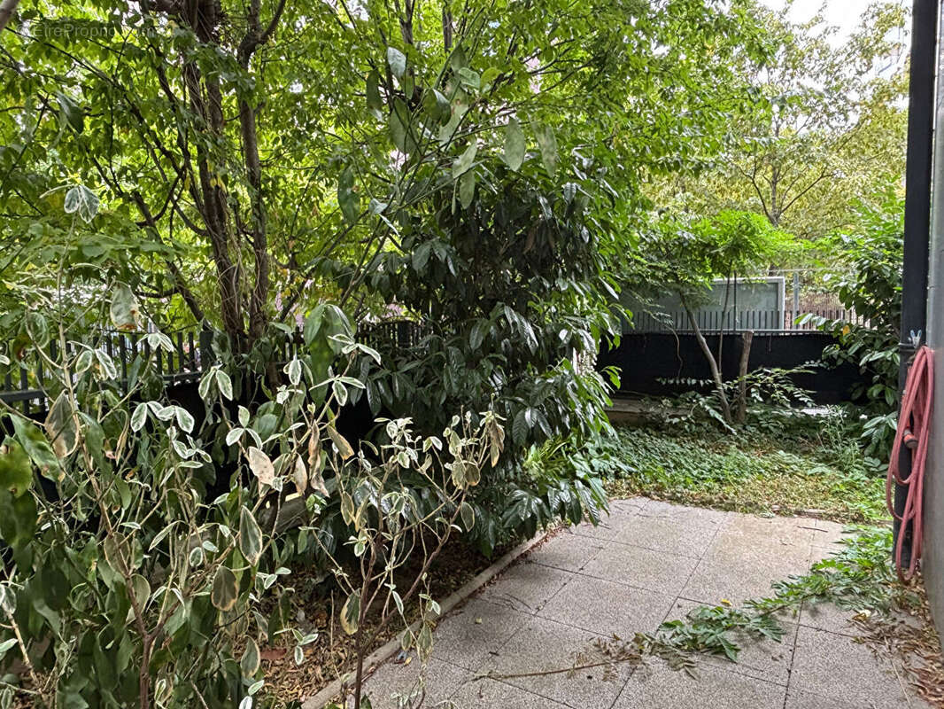 Un jardin privatif de 44m2 en bordure de Parc - photo 2