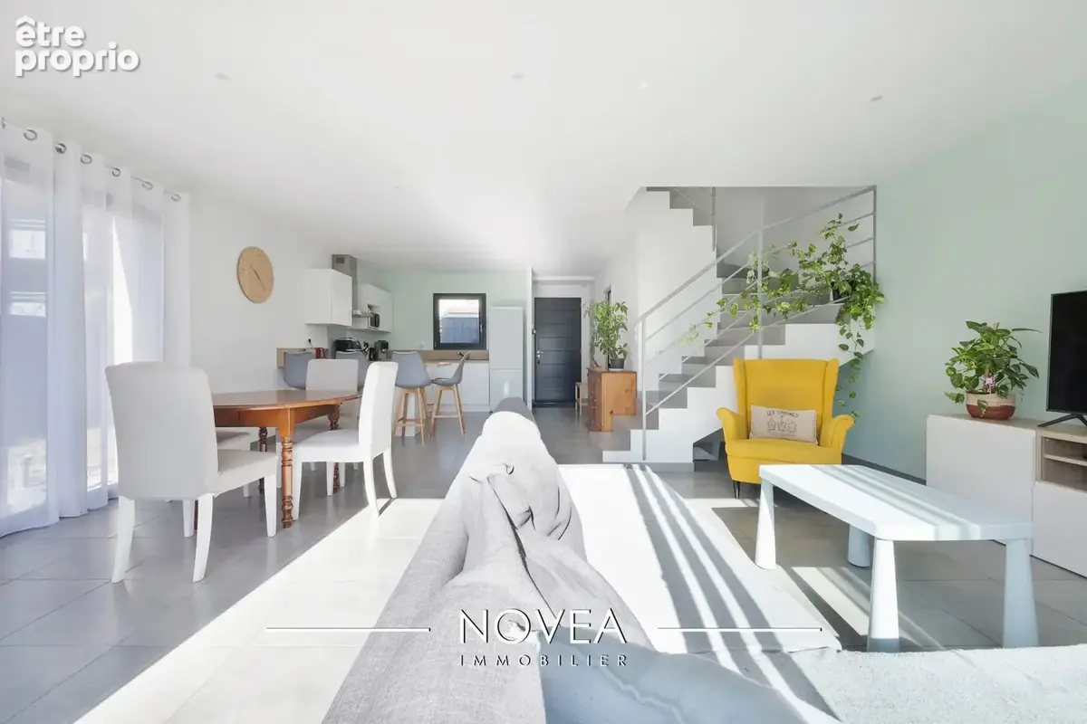 Maison 4 pièces 96 m² à vendre à Reyrieux (01600) - photo 7