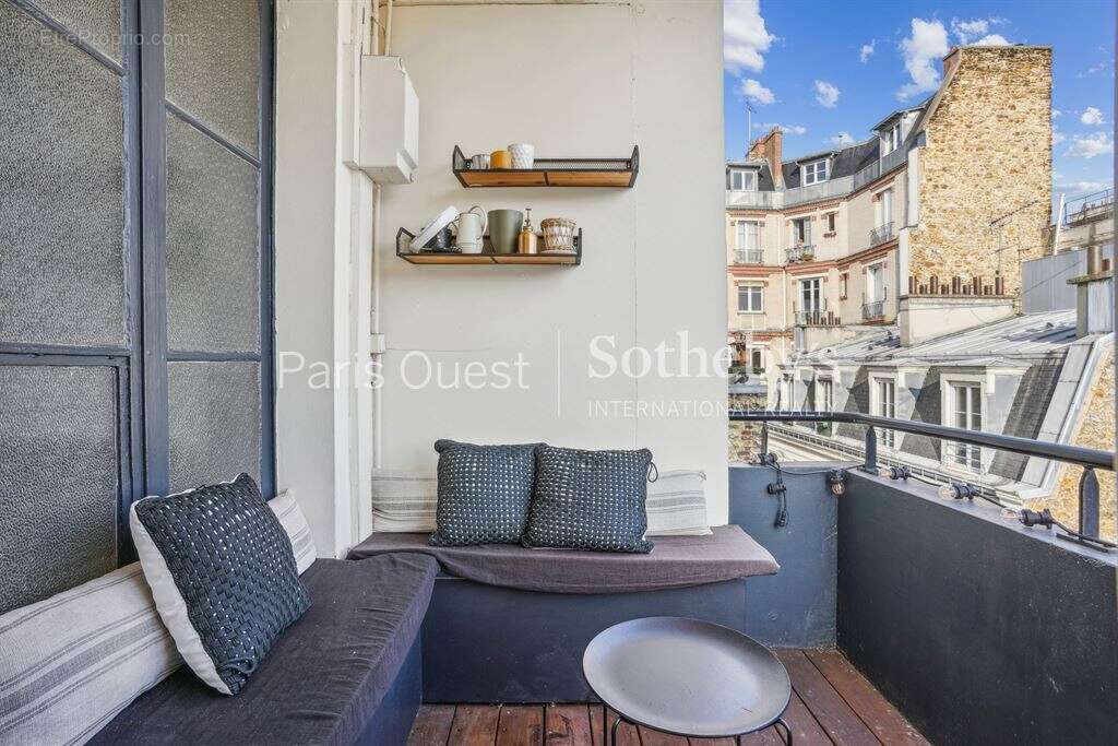 Appartement à NEUILLY-SUR-SEINE