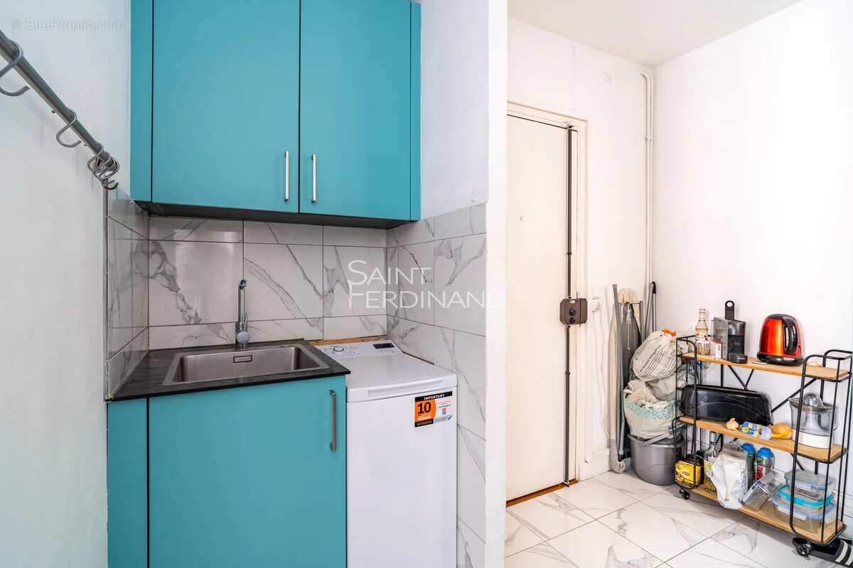 Appartement à PARIS-17E