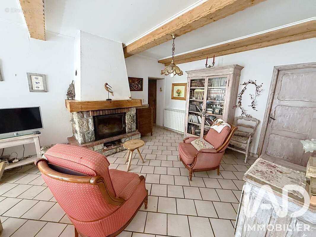 Appartement 111 m² à Saint-Martin-Vesubie  - photo 4