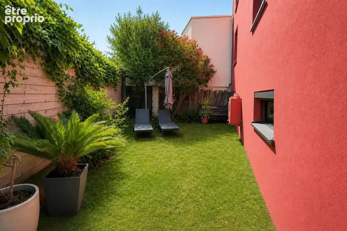 Maison de 6 pièces de 140 m² à Villeurbanne - photo 7