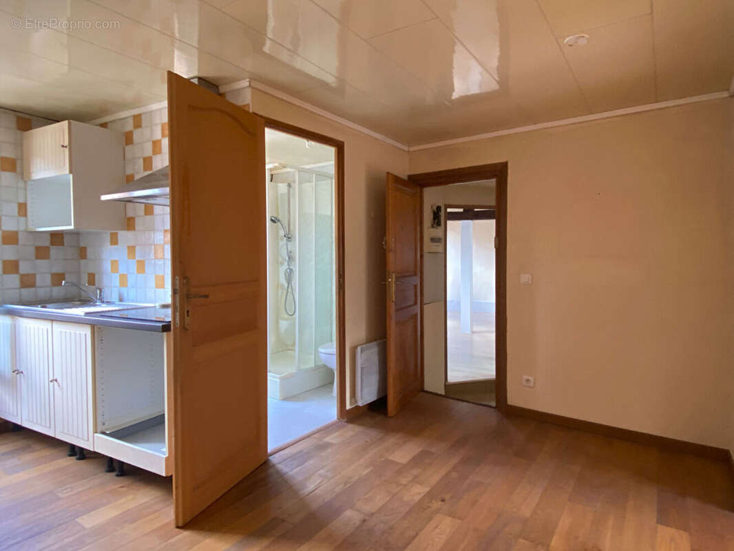 Appartement à VETHEUIL