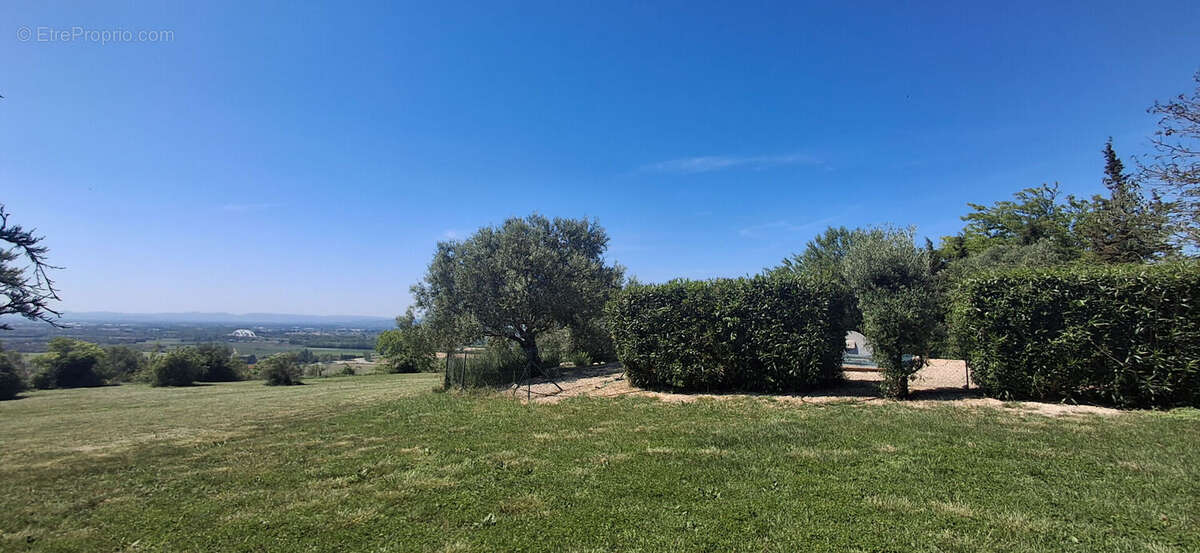 Maison à LA GARDE-ADHEMAR