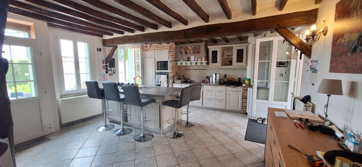 Charme maison de campagne vie de plain pied,2/3 chambres,veranda,garage/atelier,terrain 5670m2 - photo 8