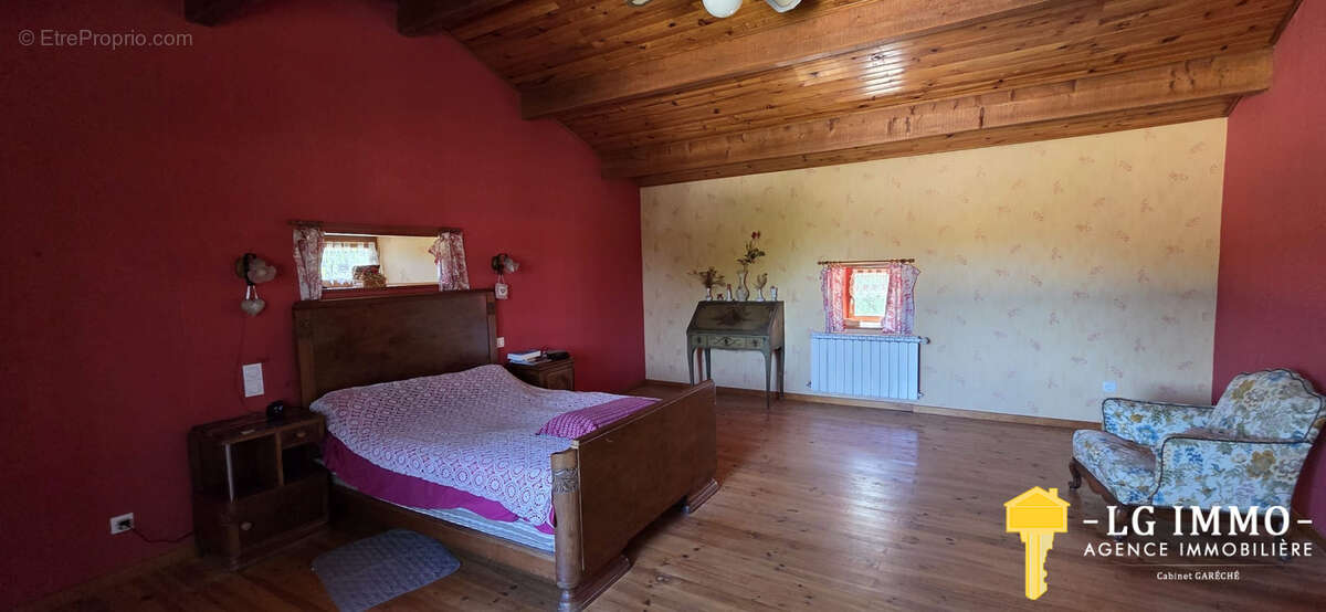 Maison charentaise 206 m2, 5 chambres, grandes dépendances, jardin - photo 23