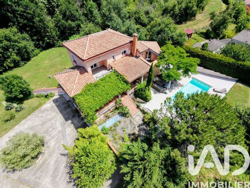 Photo 2 - Maison à LA TOUR-EN-JAREZ