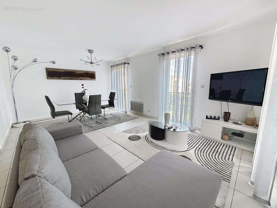 Appartement à FREJUS