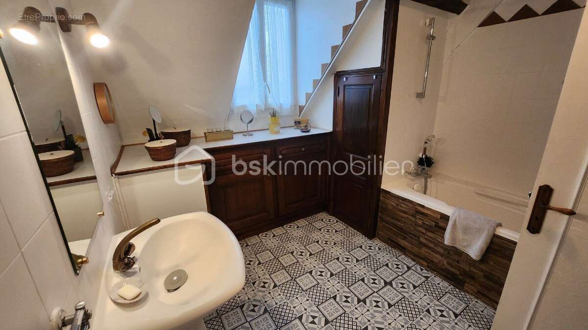 Maison à RIBECOURT-DRESLINCOURT