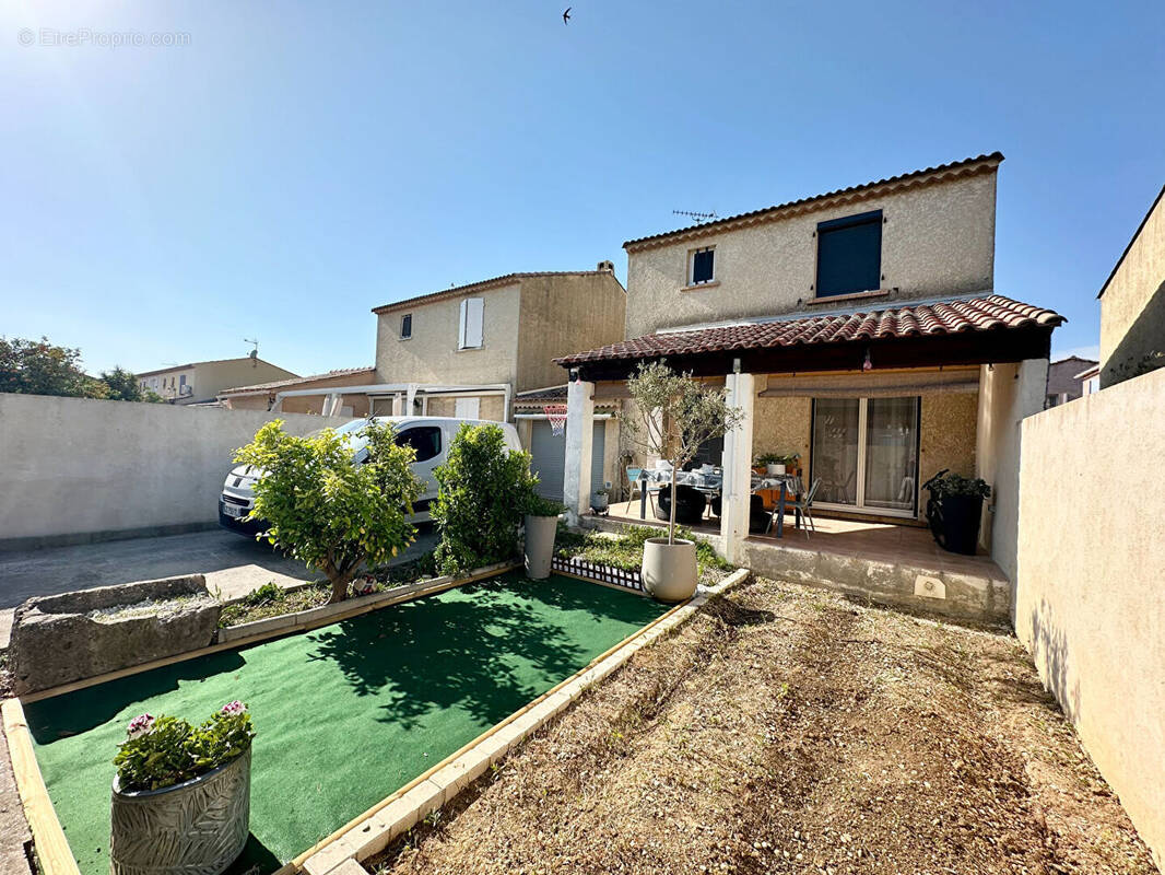 Maison à LA CRAU