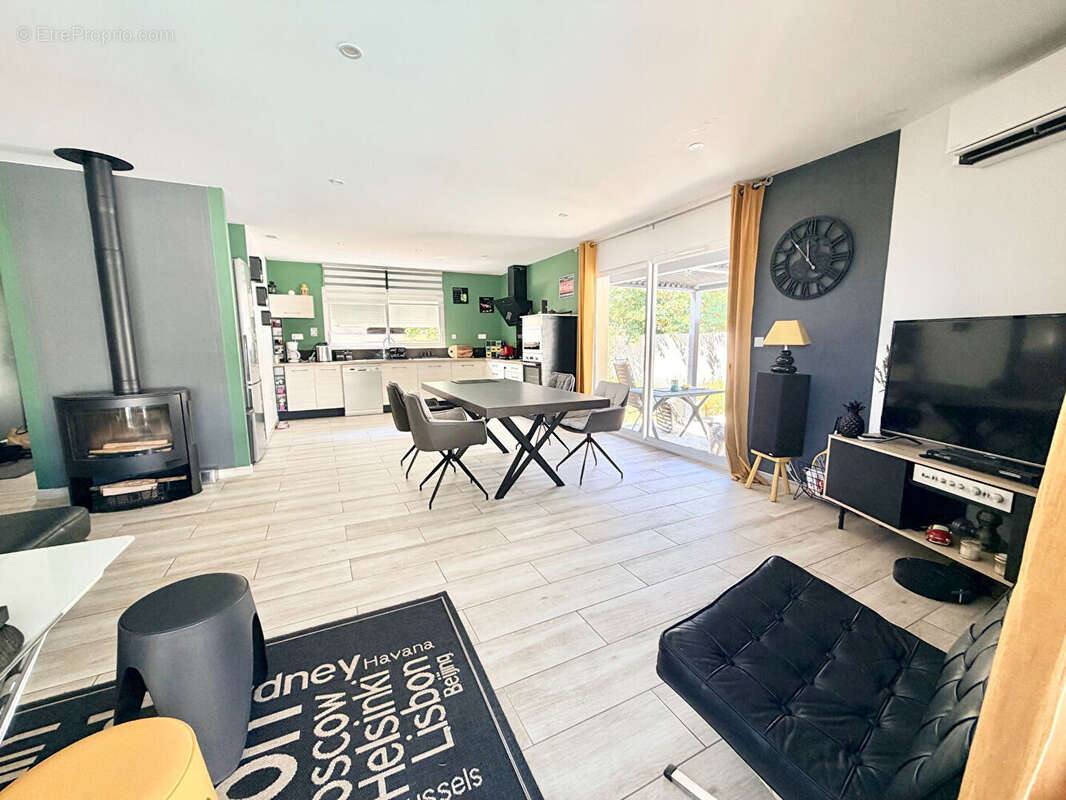 Maison plain pied T4  avec piscine et garage - photo 10