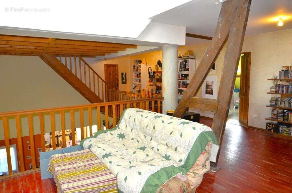 Maison 250 m² 5 chambres. Piscine - photo 9