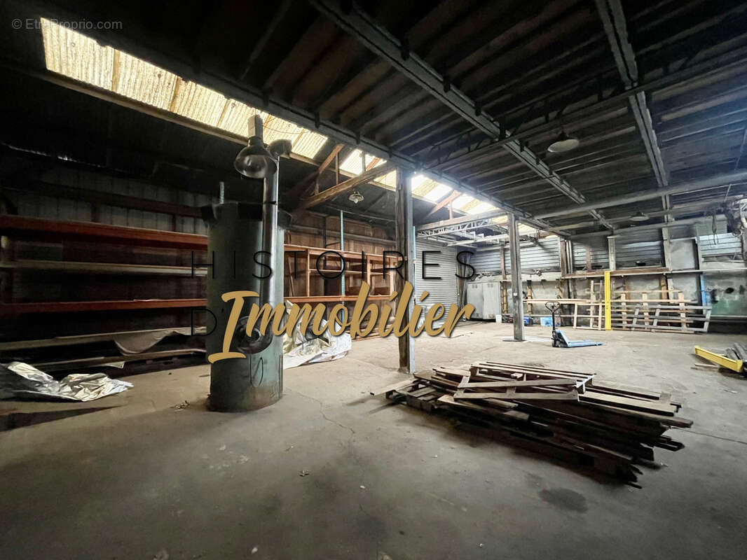 Commerce à NEUFCHATEL-EN-BRAY