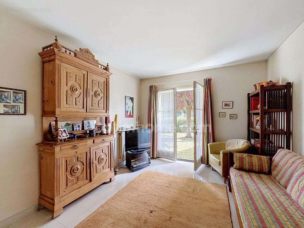 L ISLE ADAM (95) : Maison 170m² 850m² terrain 5 chambres - photo 9