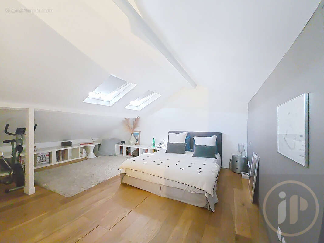 Charme d'une maison de ville et confort d'une rénovation contemporaine - photo 19