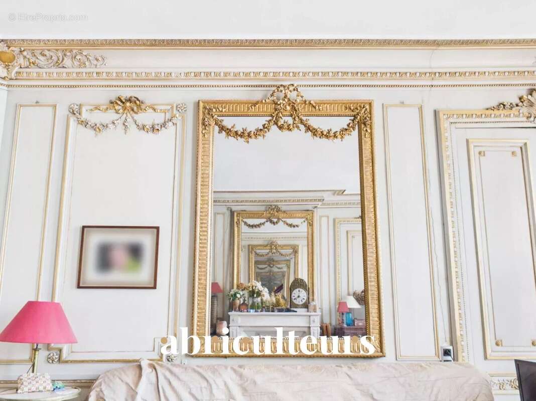 Appartement à PARIS-10E