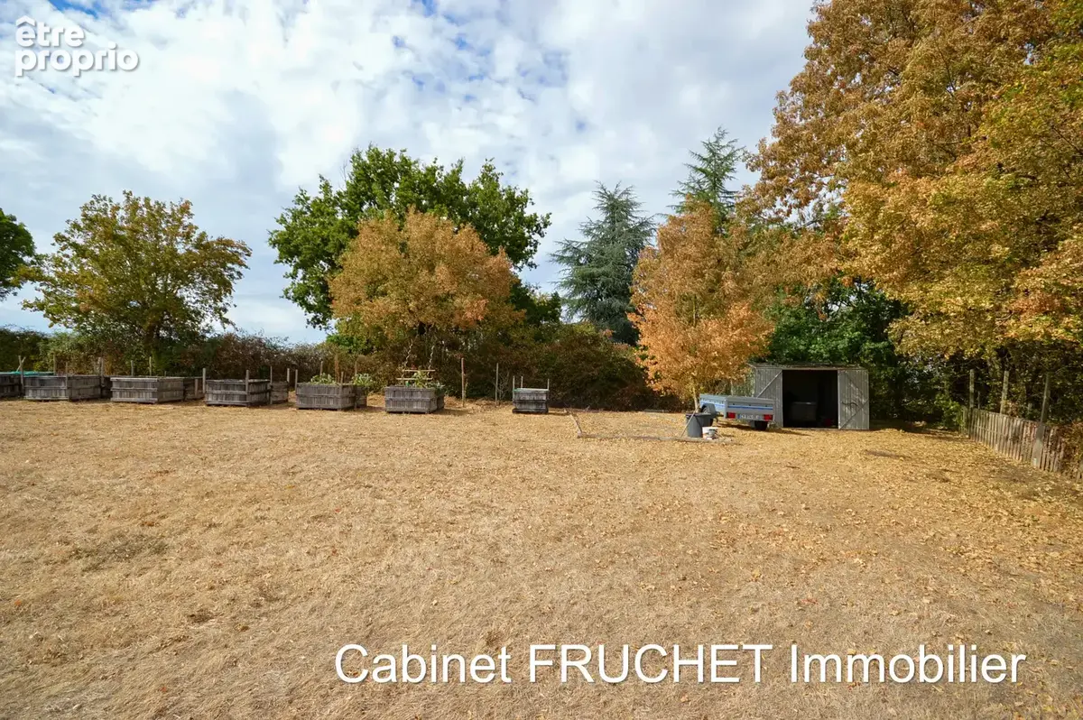 LA CAILLERE-SAINT-HILAIRE - Belle maison de caractère avec 3 chambres et bureau - photo 17