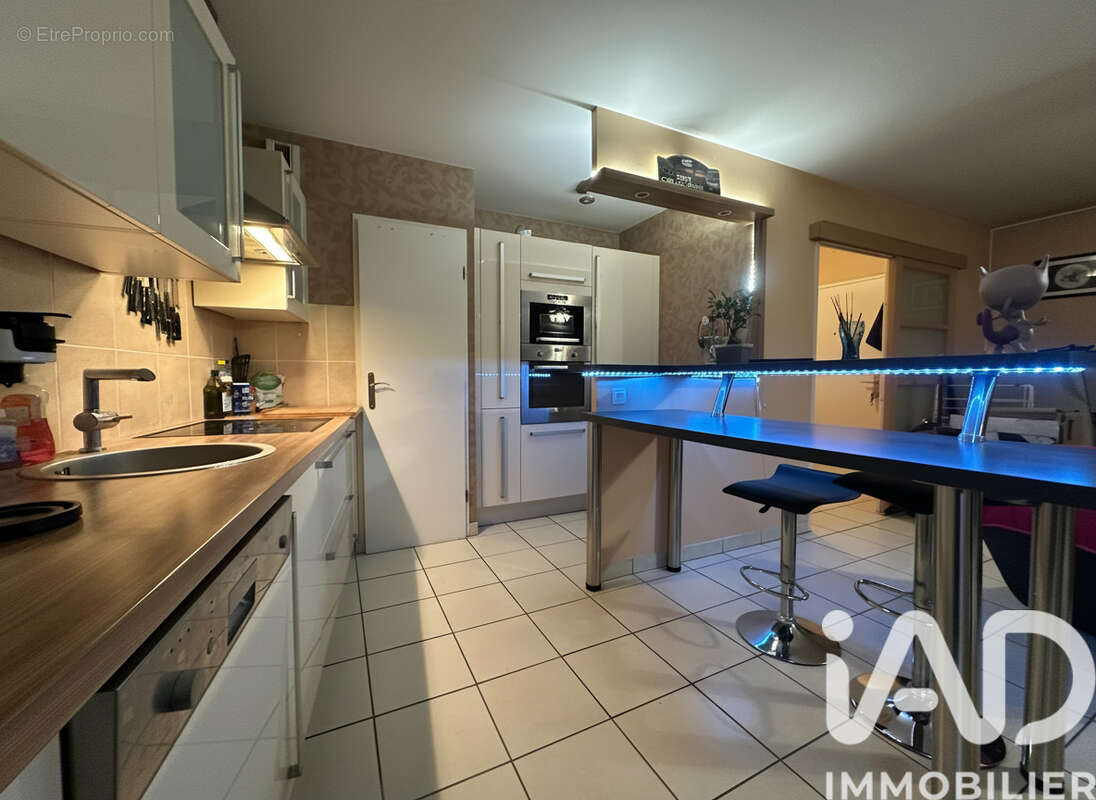 Photo 3 - Appartement à DEVILLE-LES-ROUEN