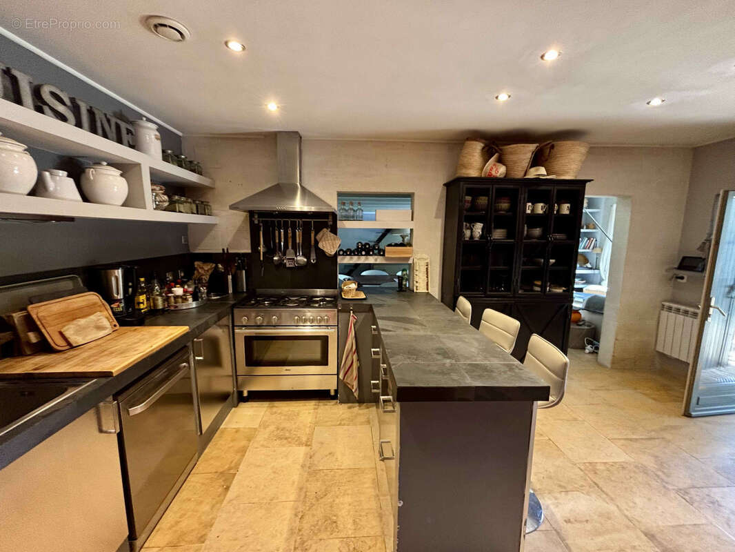 Maison à SAINT-QUENTIN-LA-POTERIE